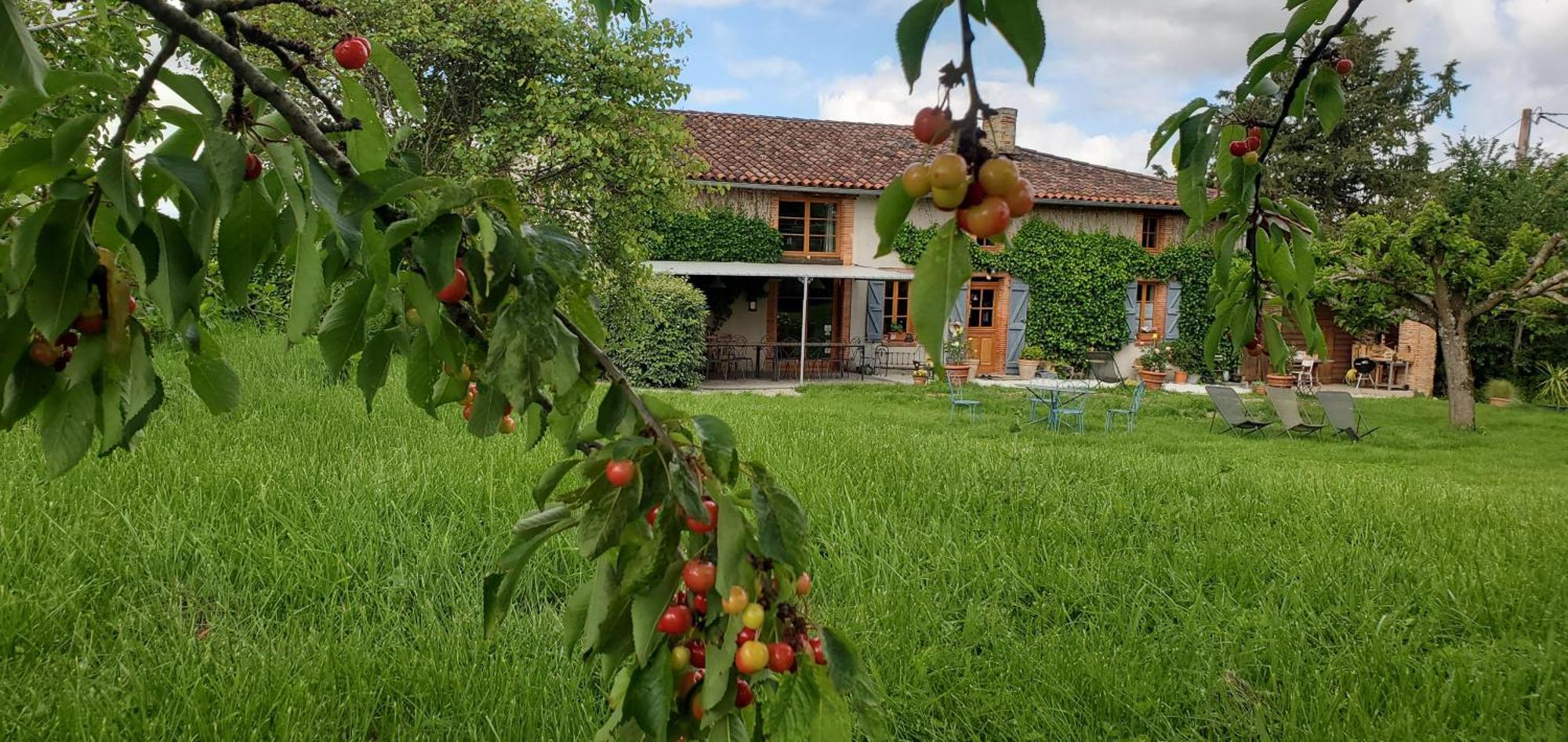 B&B La Ferme De Loubens Exteriör bild